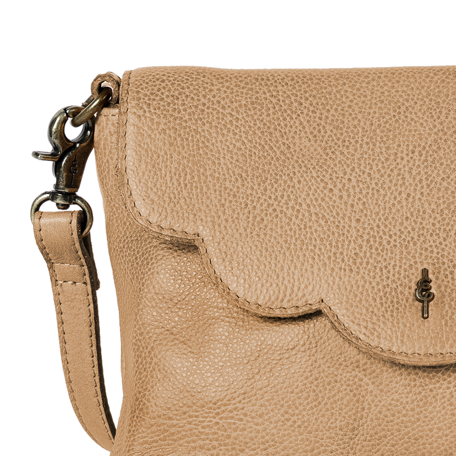 Day & Mood DayScallop Marie Crossbody Crossbody Camel